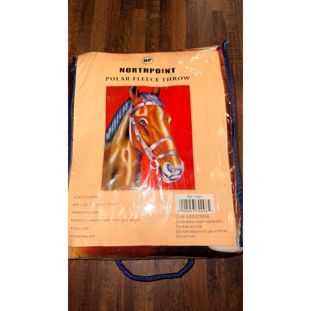 Northpoint Polar Fleece Throw Horse Graphic Red Blanket 50x60 NEW - Picture 2 of 5
